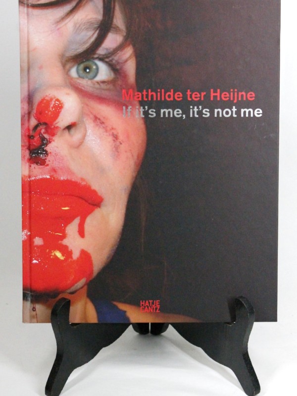 Boek: If it's Me, It's not Me (Art. 4418)